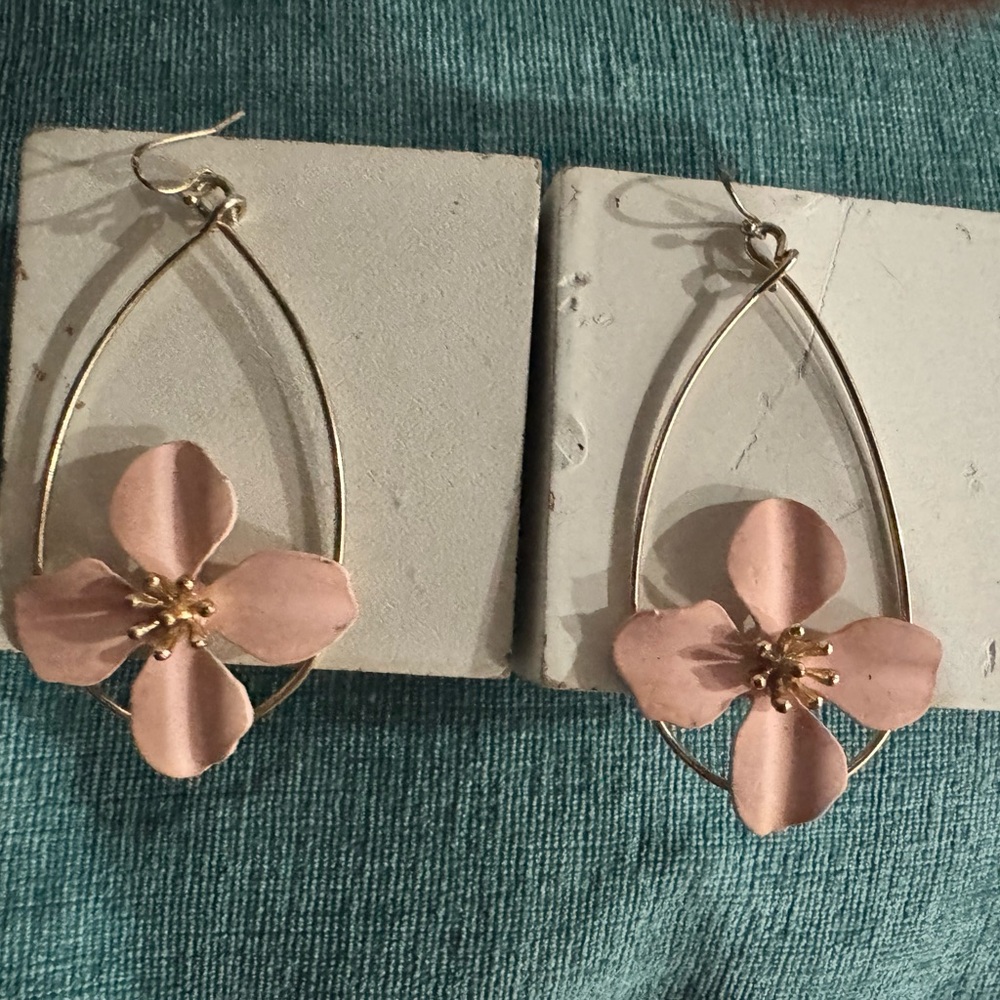 Elegant Pink Floral Earrings